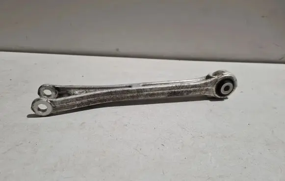 Maserati Ghibli Rear upper control arm/wishbone 69573