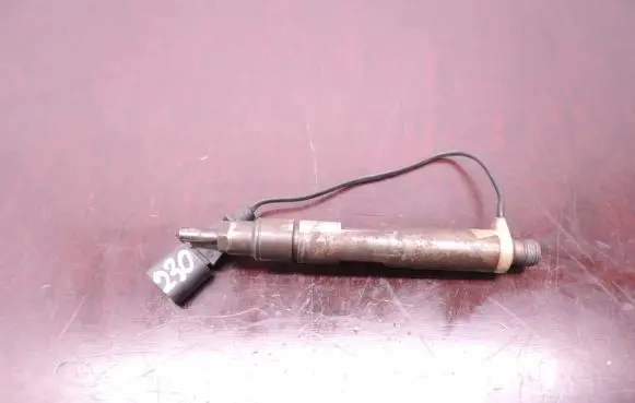 Skoda Fabia Mk1 (6Y) Fuel injector 0432193574 D230