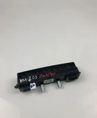 Hyundai i20 (PB PBT) Hazard light switch 937501J510