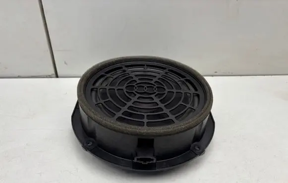 Audi A4 S4 B8 8K Front door speaker 8T0035415B