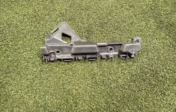 Renault Trafic III (X82) Front bumper mounting bracket 622209504R 93463165