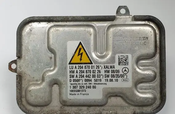 Mercedes-Benz C W204 LED ballast control module A2048700126
