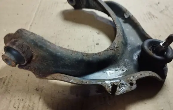 Front lower control arm/wishbone