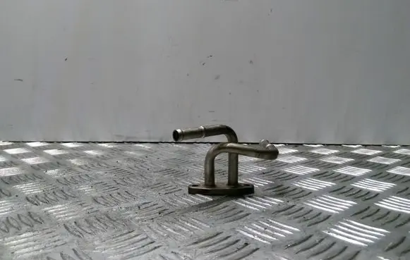Coolant pipe/hose