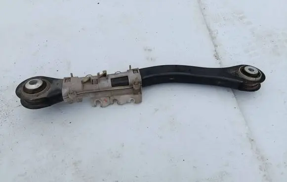 Rear control arm