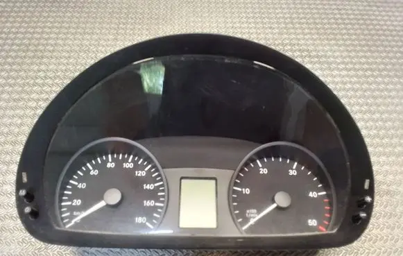 Mercedes-Benz Sprinter W906 Speedometer (instrument cluster) A9065422101
