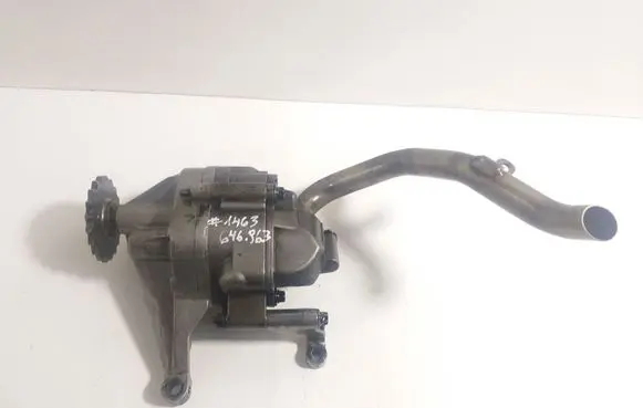 Mercedes-Benz C W203 Oil pump A6461800901 A6461801001 A6461810047