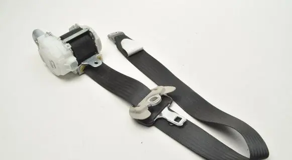 Toyota Prius (XW30) Front seatbelt 7S8560