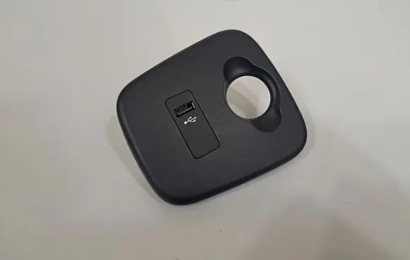 Mini One - Cooper F56 F55 USB socket connector 6820397 9873518