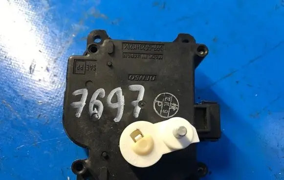 Lexus IS 220D-250-350 Air flap motor/actuator 0638000172