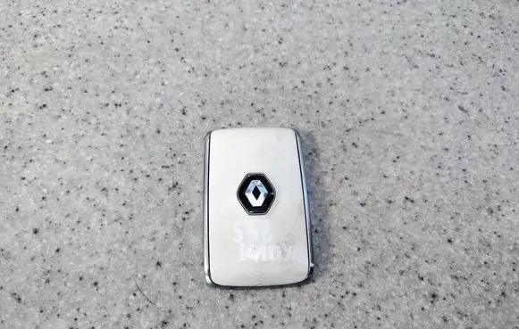 Renault Kadjar Ignition key/card 