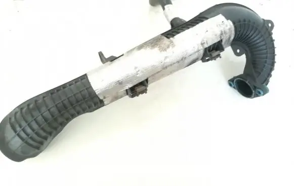 Volvo V50 Air intake hose/pipe 7689557700 7m51-9a673-gl
