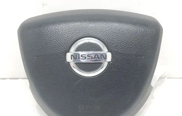 Nissan Altima Steering wheel airbag