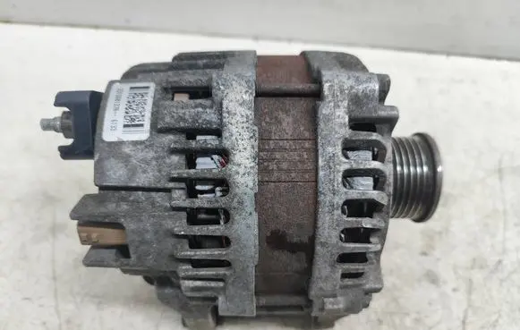 Renault Master III Generator/alternator 231008137R A003TX0481