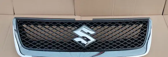 Suzuki Grand Vitara II Front bumper upper radiator grill 7174165J0