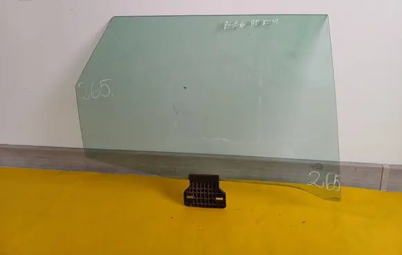 Audi A4 S4 B6 8E 8H Rear door window glass