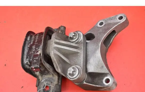 Opel Corsa E Gearbox mounting bracket 468646740