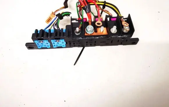 Audi A4 S4 B5 8D Fuse box set 8l0941822a