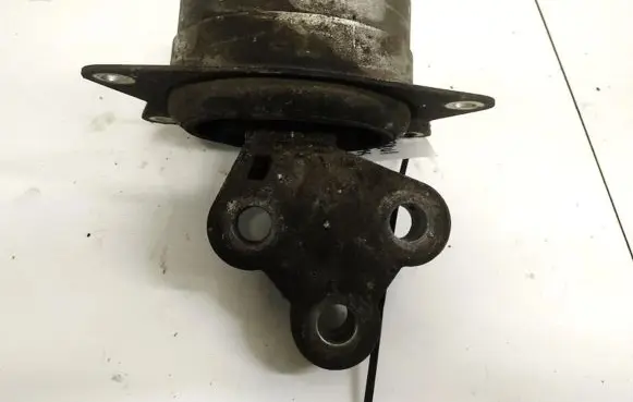 Opel Signum Engine mount bracket