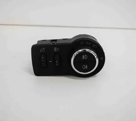 Chevrolet Cruze Light switch 13301758