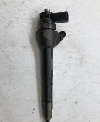 Volkswagen Golf VII Fuel injector 04L130277AJ 0445110