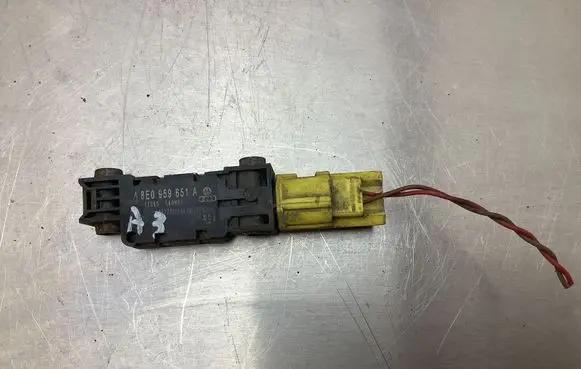 Audi A3 S3 8P Airbag deployment crash/impact sensor 8E0959651A 17885 140606