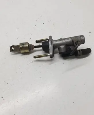 Toyota RAV 4 (XA20) Clutch master cylinder