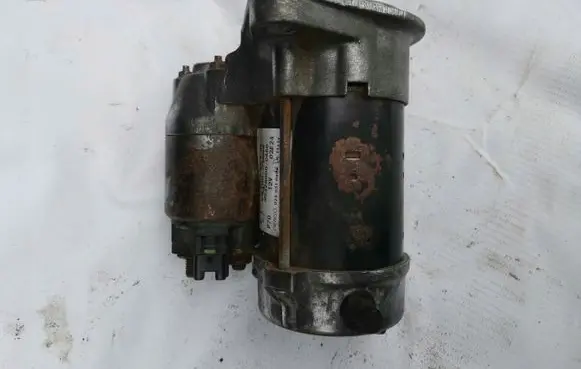 Toyota Avensis T250 Starter motor 281000D090