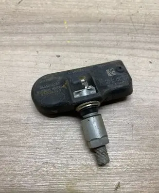 Dodge Caliber Tire pressure sensor 56053030ac 4250a225