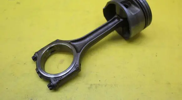Audi A8 S8 D3 4E Piston with connecting rod