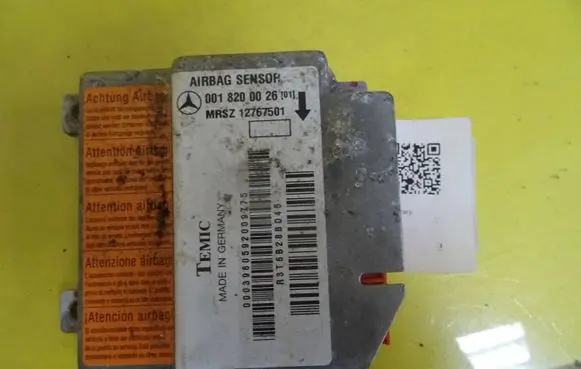 Mercedes-Benz E W210 Airbag control unit/module 0018200026 12767501