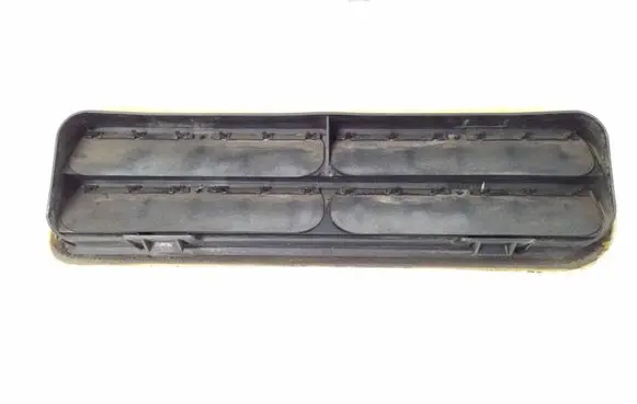 Mercedes-Benz E C207 W207 Fender grill A2128300242