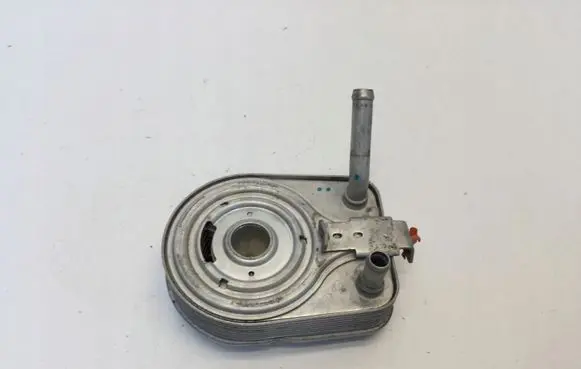 Hyundai Ioniq Oil filter mounting bracket