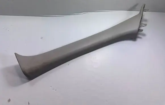 Nissan Qashqai (B) pillar trim (bottom)