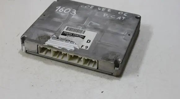 Toyota Corolla Verso E121 Engine control unit/module 896610F090
