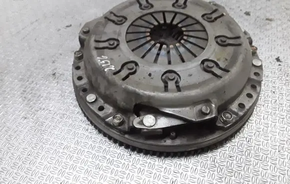 Nissan Almera Tino Clutch set kit 123119F600
