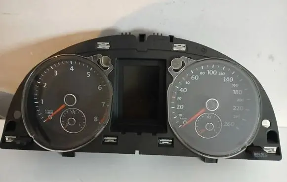 Volkswagen PASSAT B7 Speedometer (instrument cluster) 3AA920870B 002392