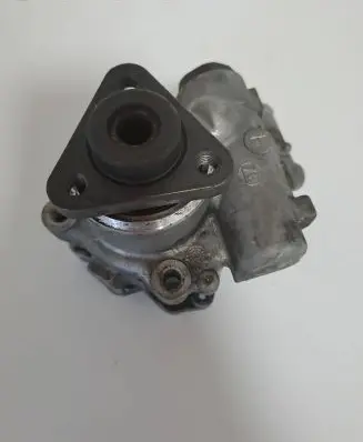 Audi A6 S6 C5 4B Power steering pump 91128