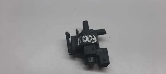 BMW 7 F01 F02 F03 F04 Turbo solenoid valve 70231800 7810831