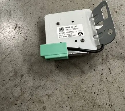 Mazda CX-3 Aerial GPS antenna D09H66DY0 KA152KT258 8E280252
