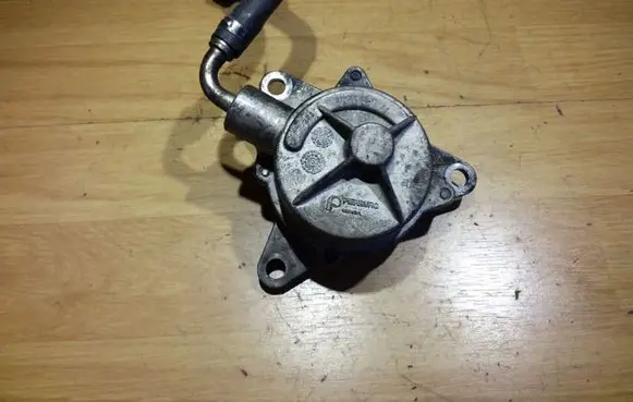 Renault Laguna I Vacuum pump 72188305D