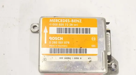 Mercedes-Benz E W124 Airbag control unit/module 0008207226