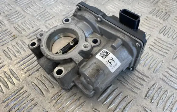 Nissan Qashqai Throttle valve 161206038R H8201171233 15800780
