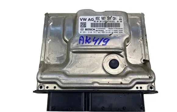 Volkswagen Golf VIII Engine control unit/module ECU 05E907309CA 0261S107KJ