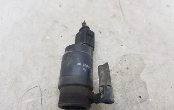 Lexus IS 220D-250-350 Windscreen/windshield washer pump 3090179