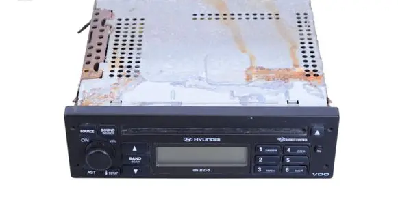 Hyundai Tiburon Radio/CD/DVD/GPS head unit A2C53242856