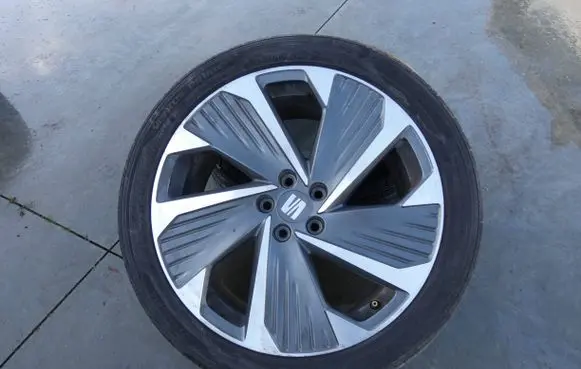 Seat Arona R18 alloy rim 6F9601025G