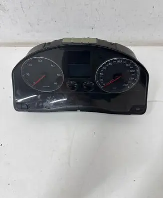 Volkswagen Jetta V Speedometer (instrument cluster) A2C53023102