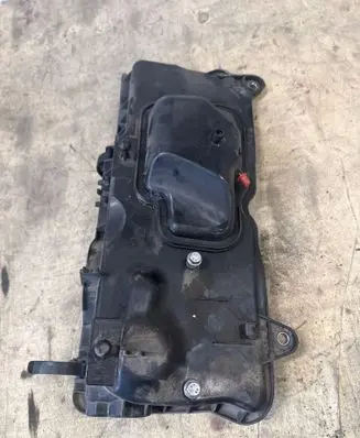 Nissan NV400 Rocker cam cover 175B18320R