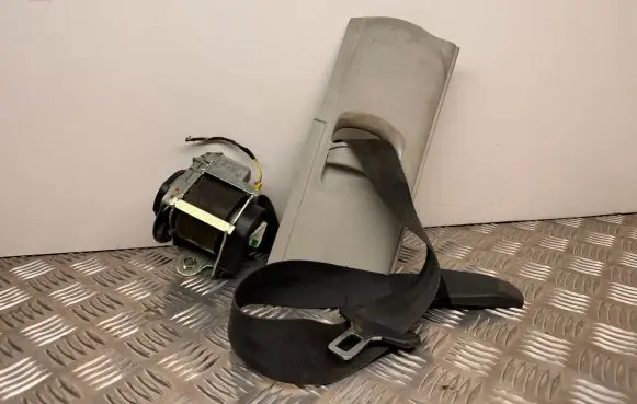 Skoda Superb B6 (3T) Front seatbelt 3T2857702